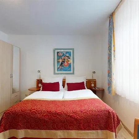 Alt Hotel Montjoie