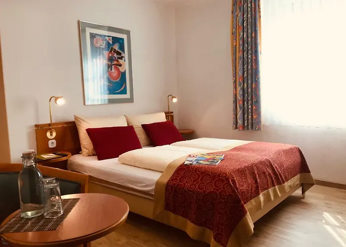 Otel Alt